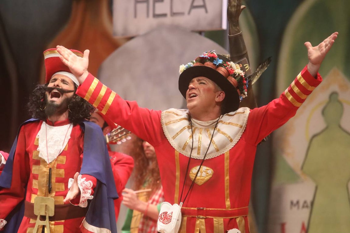 FOTOS: chirigota Los que vienen de etiqueta