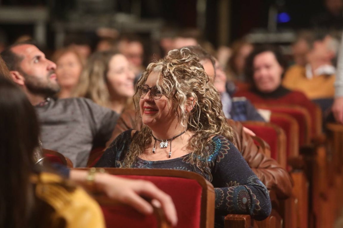 Lunes de COAC en el Falla. ¡Búscate en las fotos!