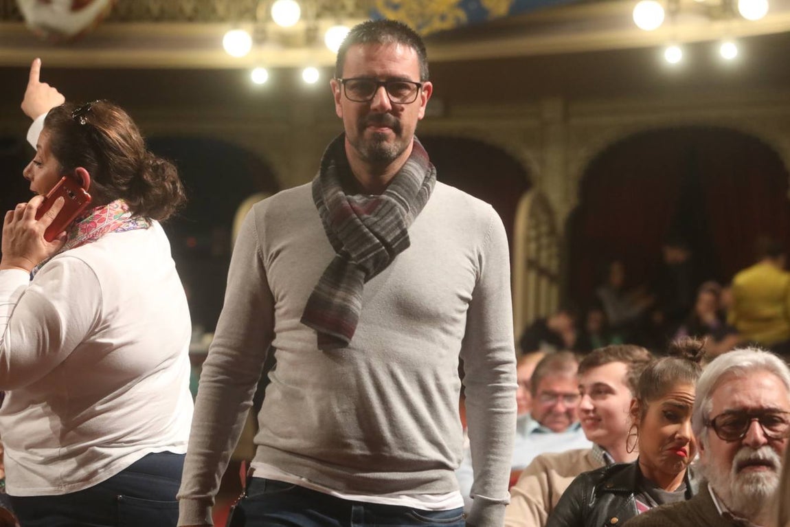 Lunes de COAC en el Falla. ¡Búscate en las fotos!