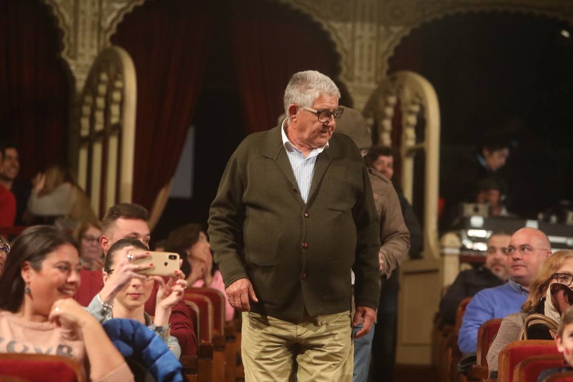 Lunes de COAC en el Falla. ¡Búscate en las fotos!