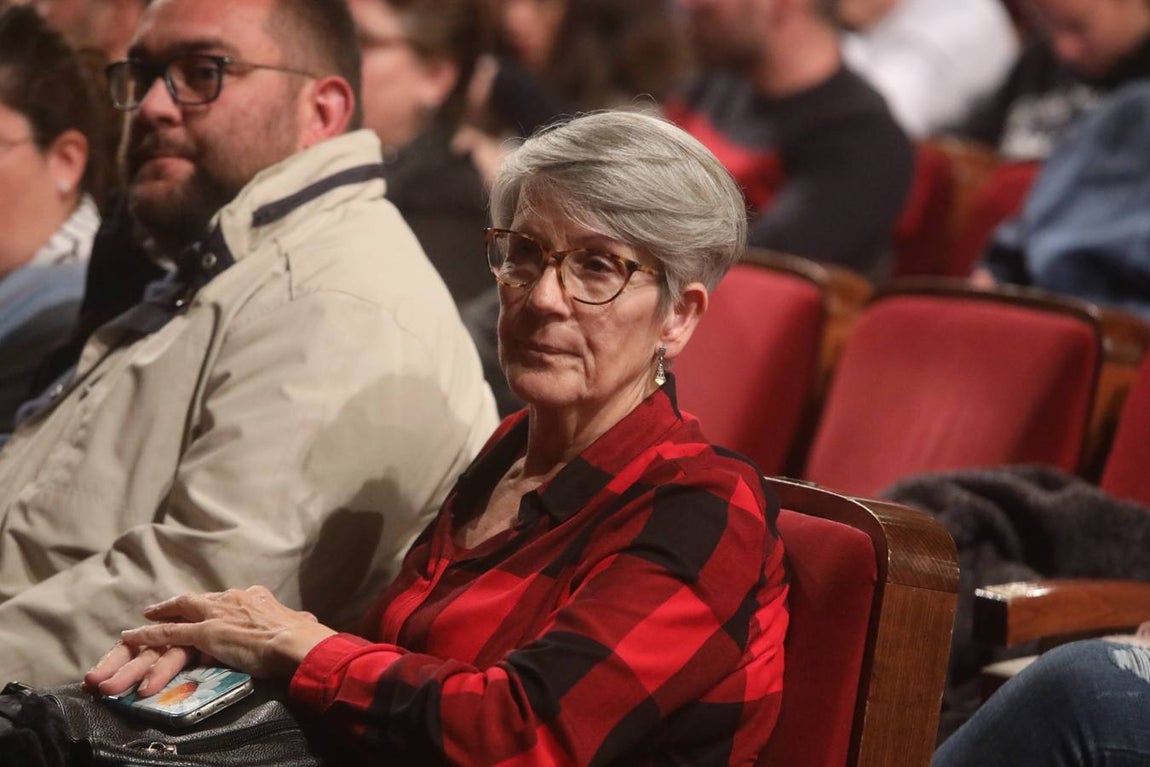 Lunes de COAC en el Falla. ¡Búscate en las fotos!