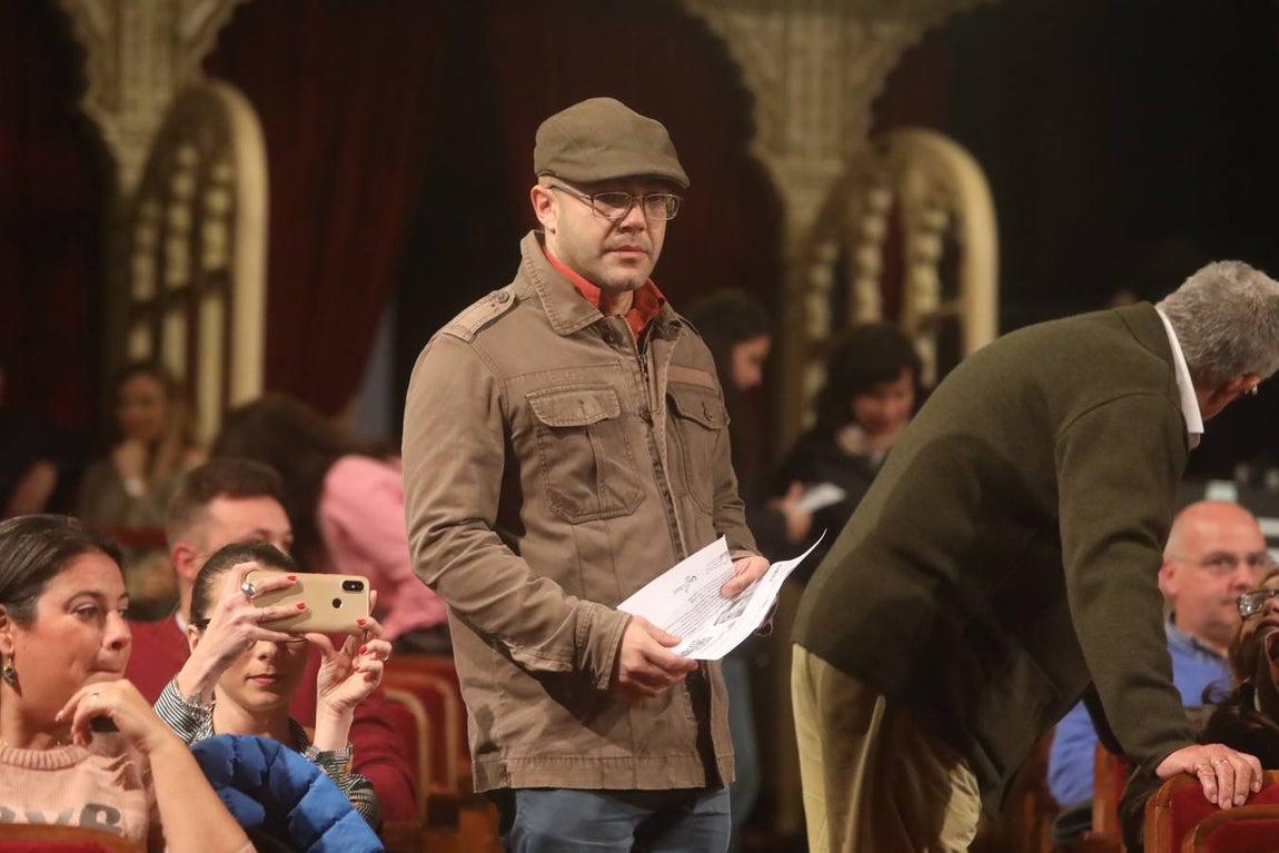 Lunes de COAC en el Falla. ¡Búscate en las fotos!