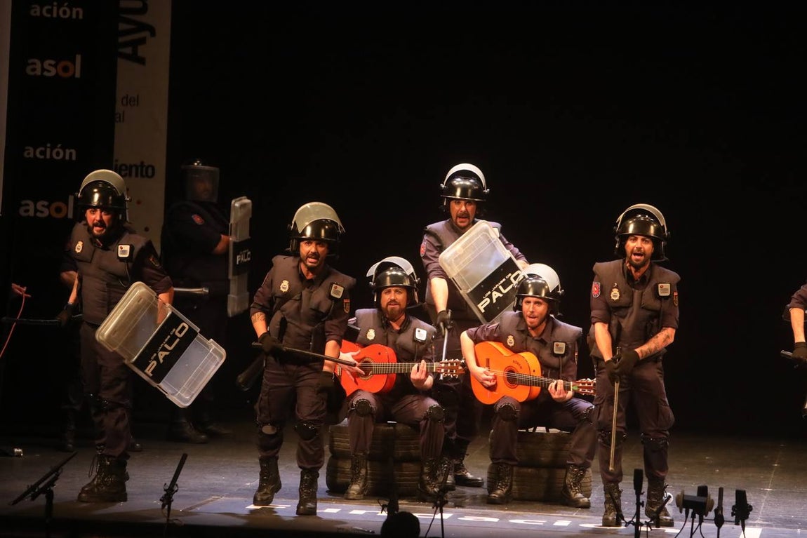 FOTOS: chirigota Los jarabe de palo