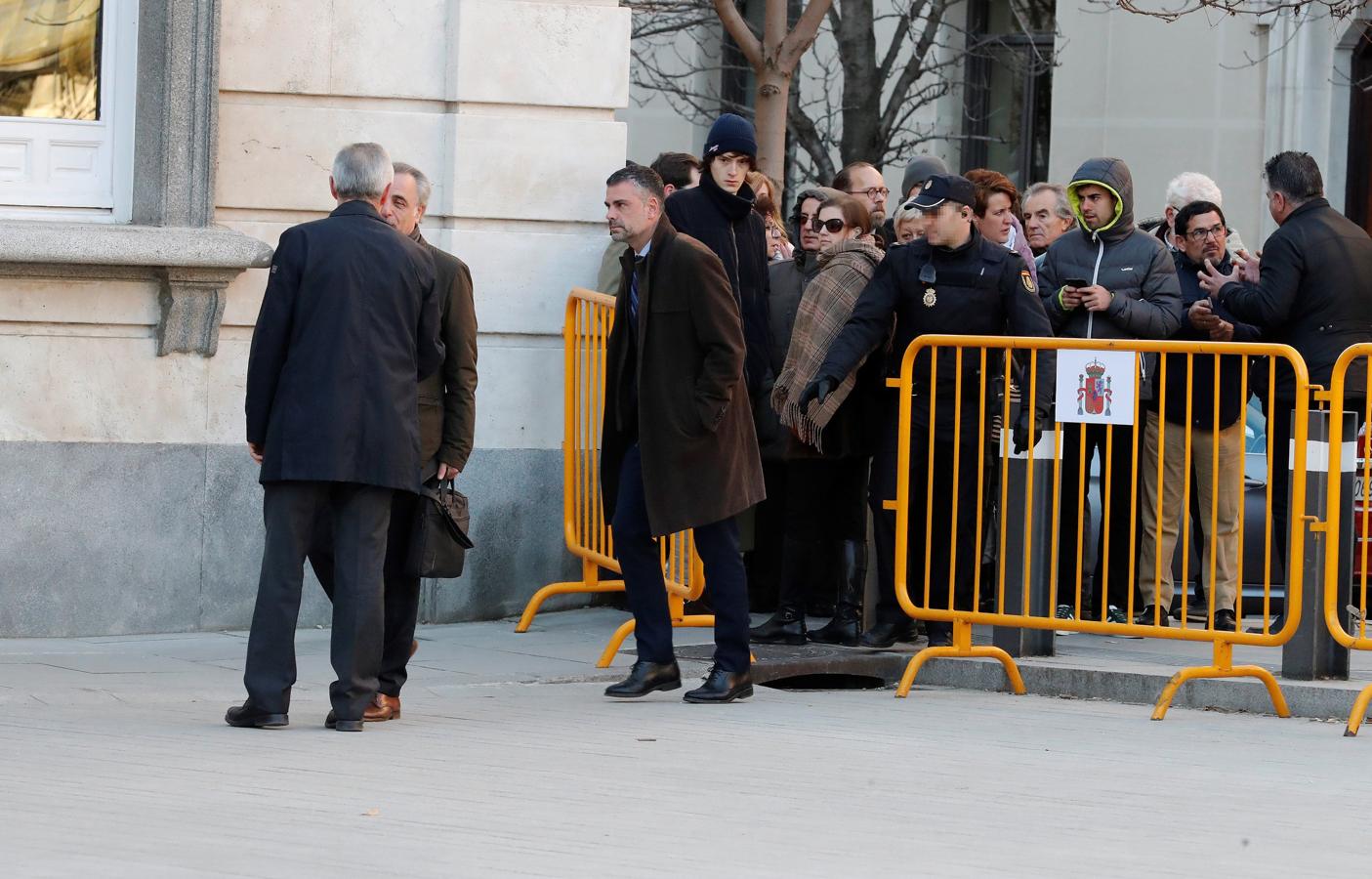 El exconseller de Empresa de la Generalitat, Santi Vila, para quien la Fiscalía y la Abogacía piden siete años por desobediencia y malversación, a su llegada al Tribunal Supremo donde este martes da comienzo el juicio del «procés»,. 