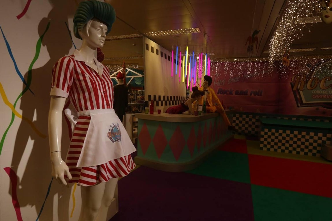 Exposición de disfraces de coros de Carnaval en El Corte Inglés