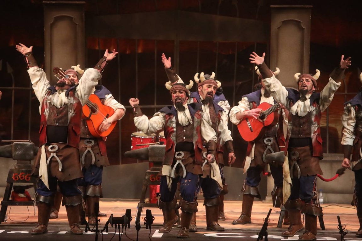 FOTOS: chirigota Los cabronísimos