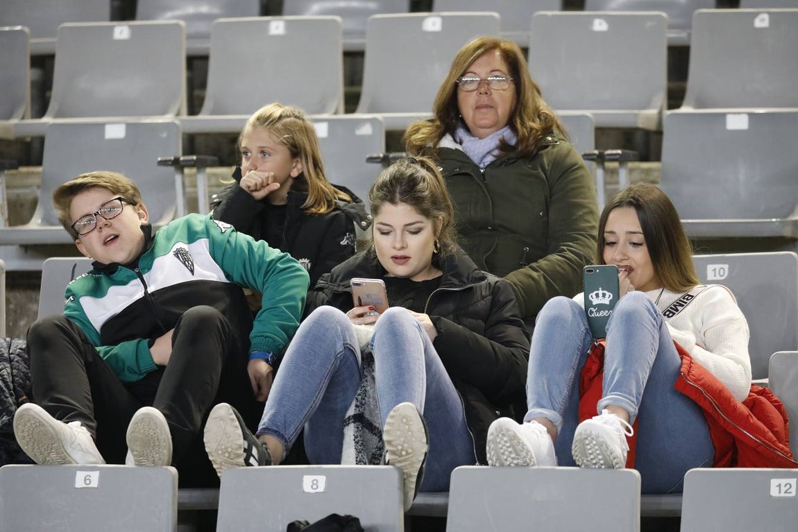 La afición en el Córdoba CF-Granada CF, en imágenes