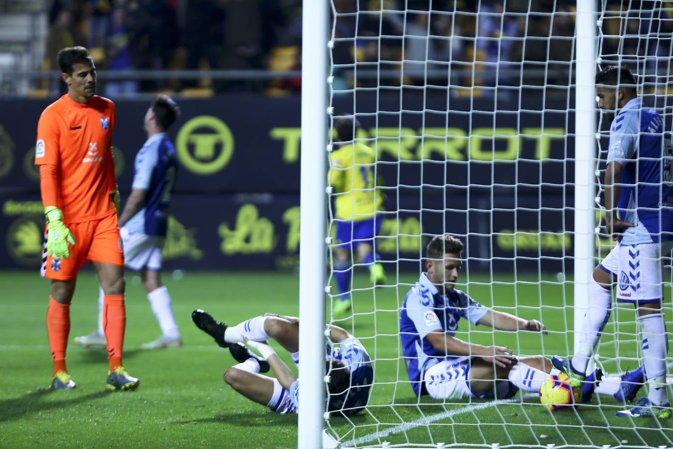 Partido Cádiz-Tenerife (2-0)