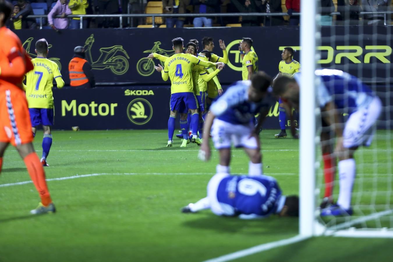 Partido Cádiz-Tenerife (2-0)