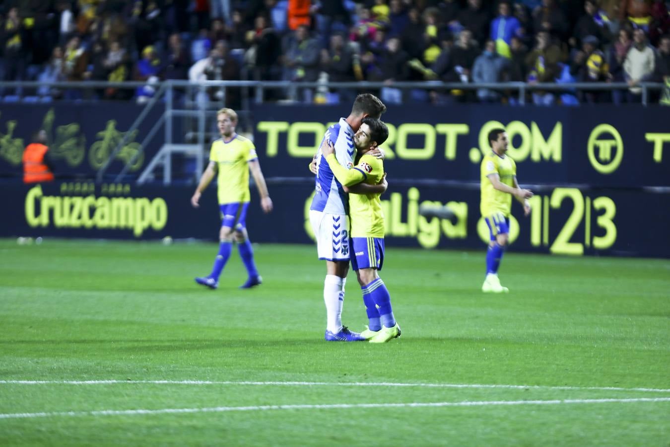 Partido Cádiz-Tenerife (2-0)