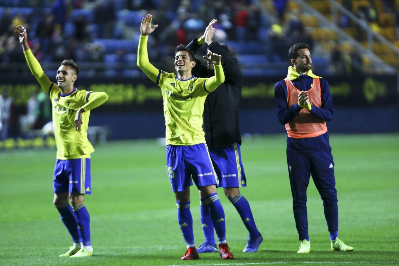 Partido Cádiz-Tenerife (2-0)