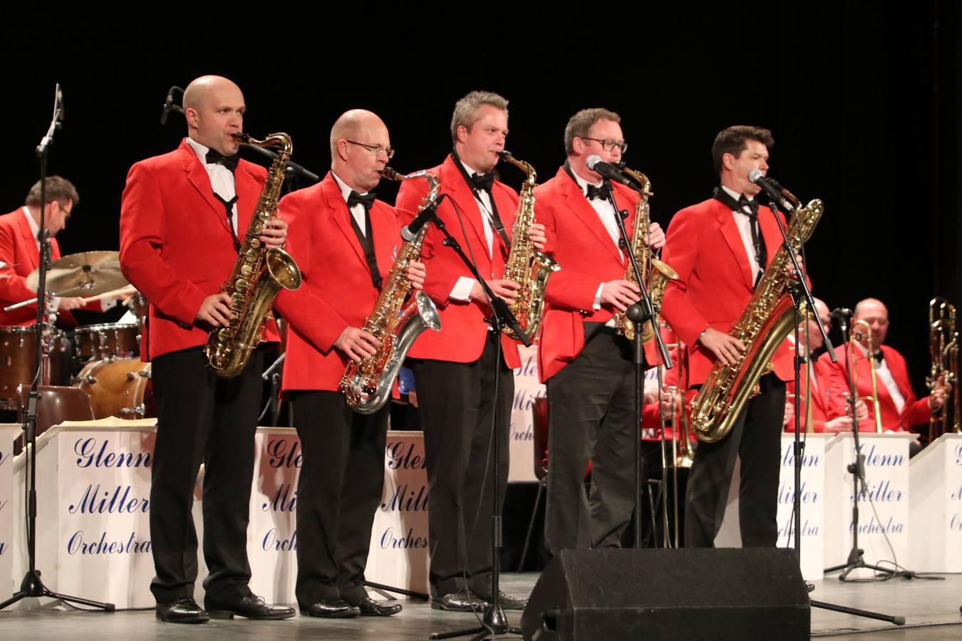 El concierto de Glenn Miller en el Teatro Góngora, en imágenes