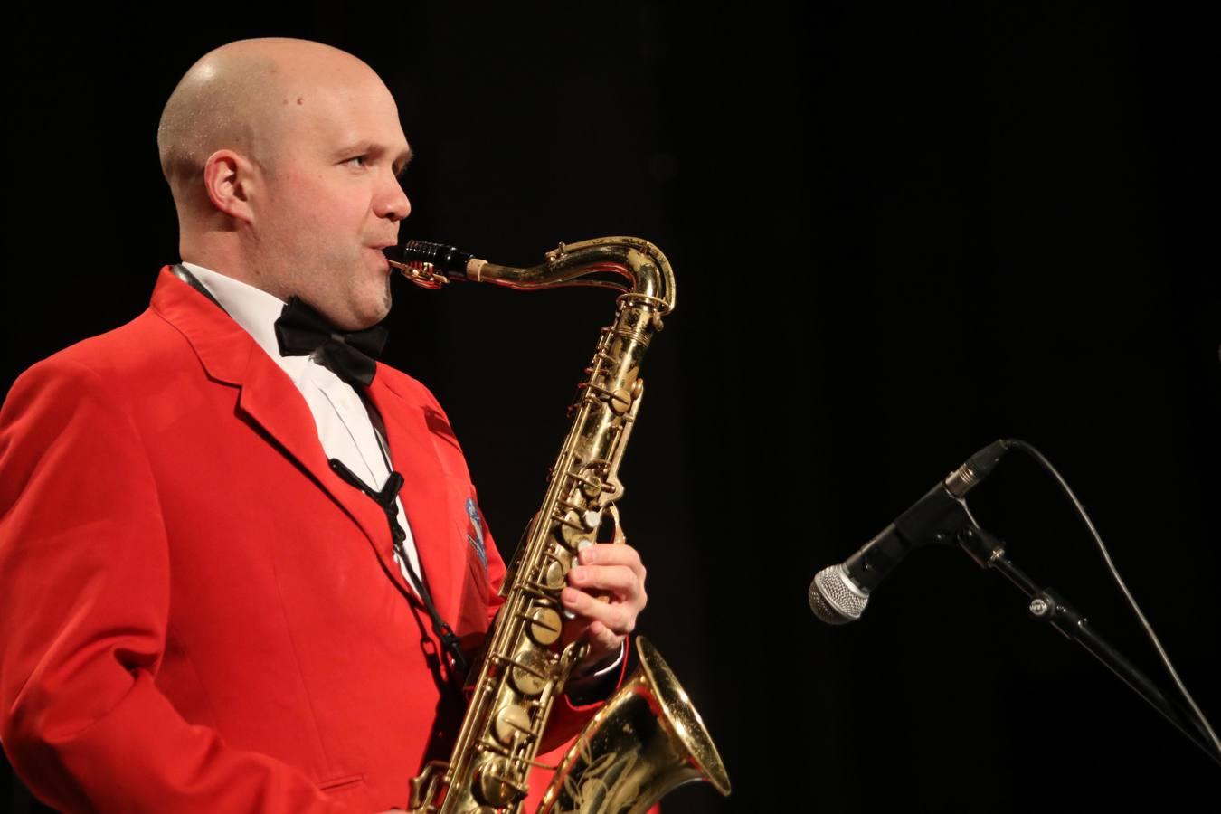 El concierto de Glenn Miller en el Teatro Góngora, en imágenes