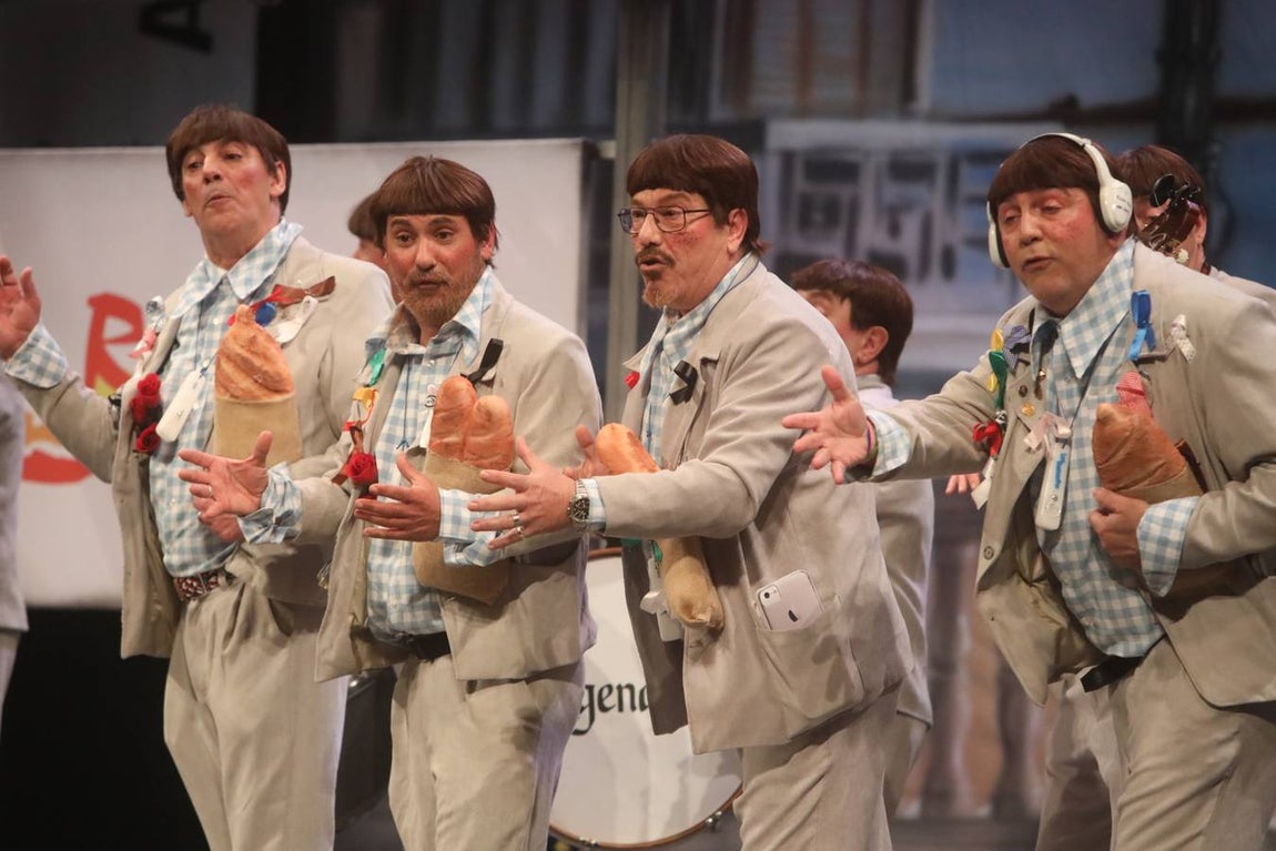 FOTOS: Chirigota Los cachito pan en el COAC 2019