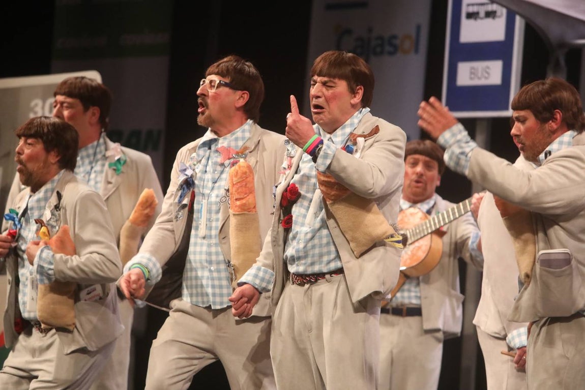 FOTOS: Chirigota Los cachito pan en el COAC 2019