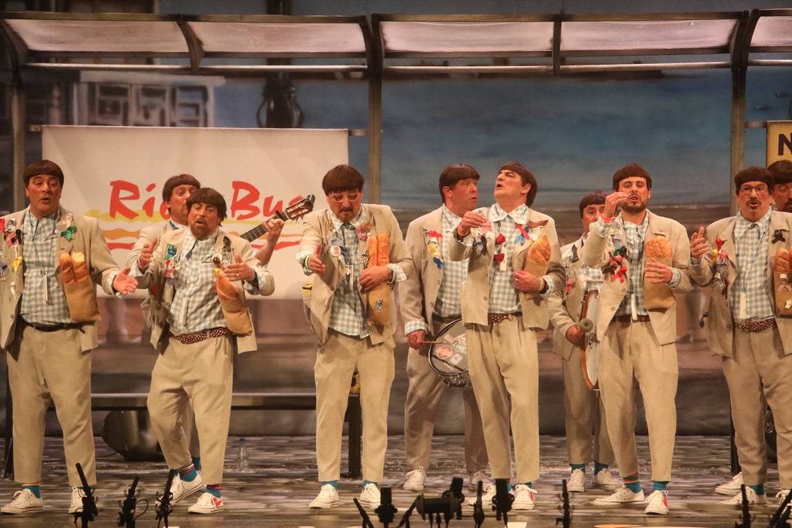 FOTOS: Chirigota Los cachito pan en el COAC 2019