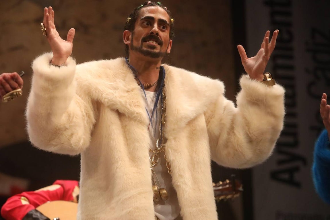 FOTOS: chirigota Daddy Cadi en el COAC 2019