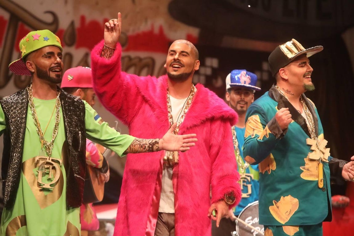 FOTOS: chirigota Daddy Cadi en el COAC 2019