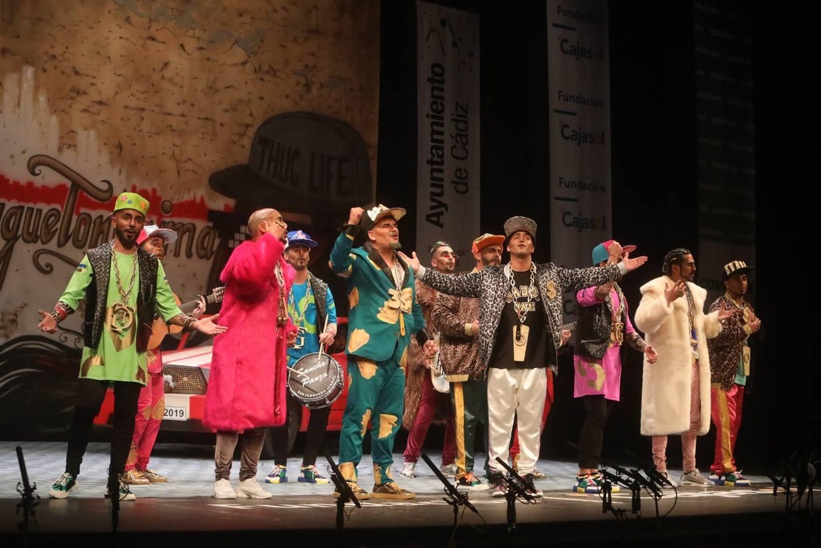 FOTOS: chirigota Daddy Cadi en el COAC 2019