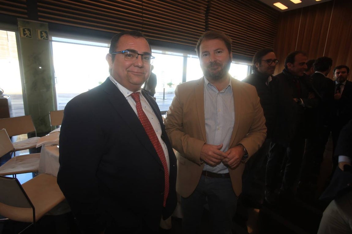 FOTOS: Antonio Garrigues Walker aborda en Cádiz el modelo social actual