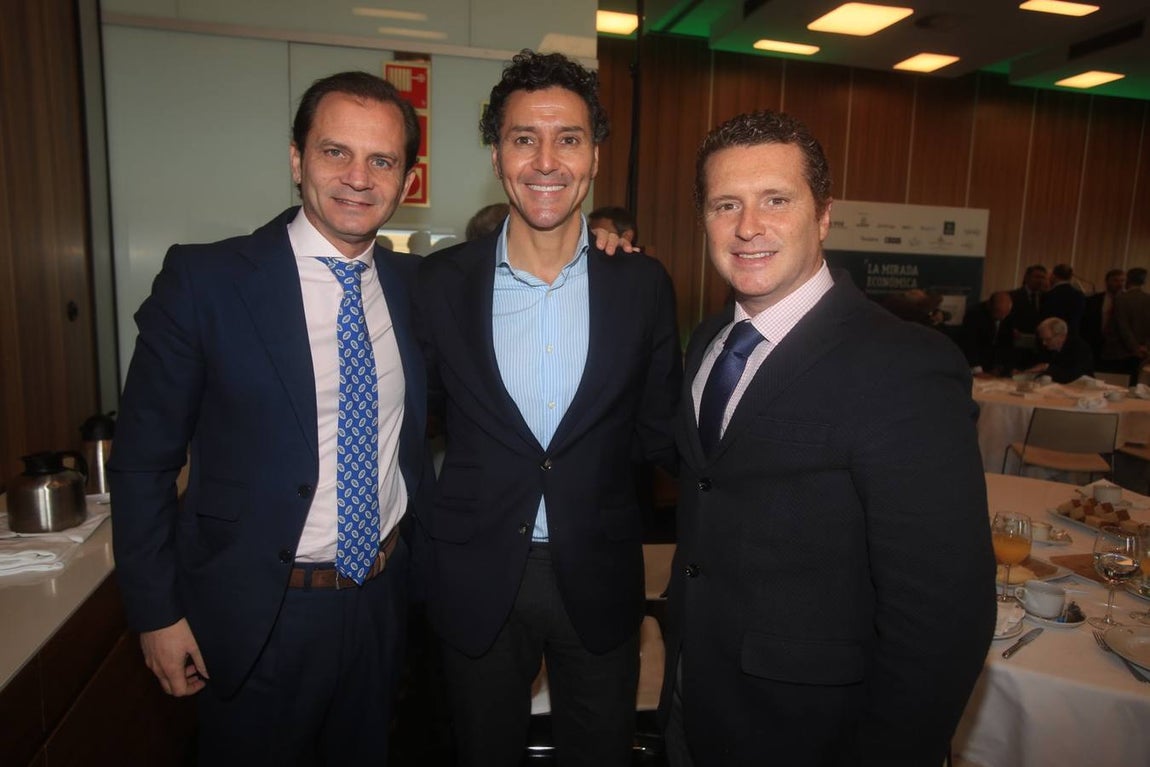 FOTOS: Antonio Garrigues Walker aborda en Cádiz el modelo social actual