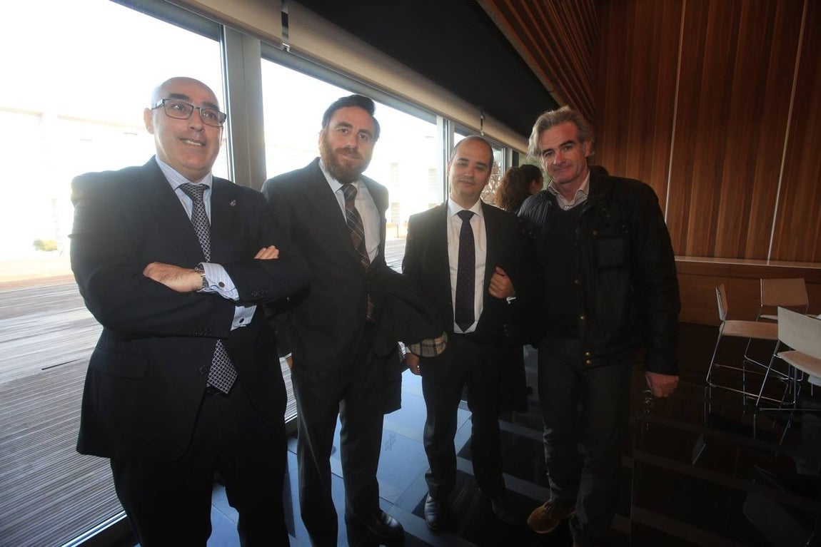 FOTOS: Antonio Garrigues Walker aborda en Cádiz el modelo social actual