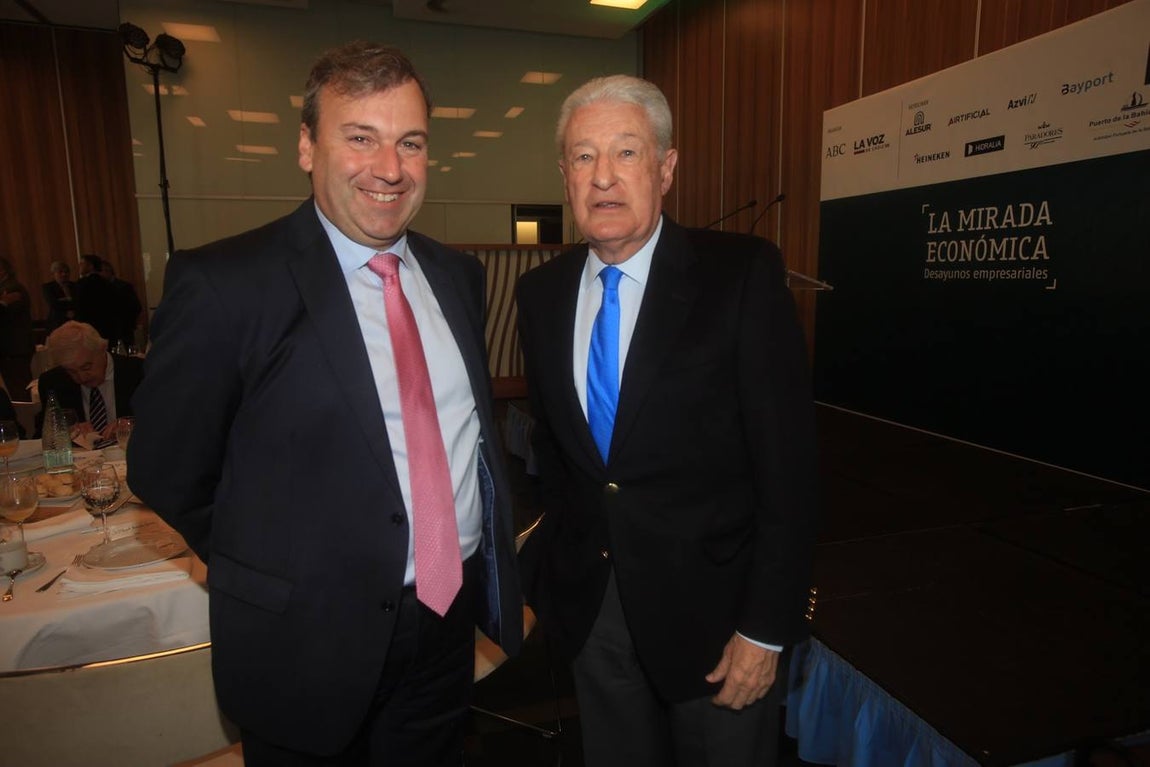 FOTOS: Antonio Garrigues Walker aborda en Cádiz el modelo social actual