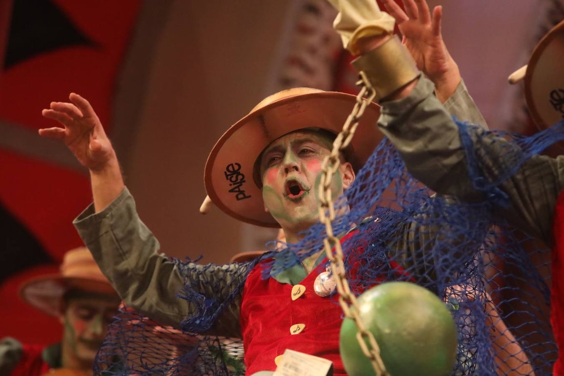 FOTOS: chirigota Los fantasmíbiris mamarrachíbiris del templo de las coplíbiris