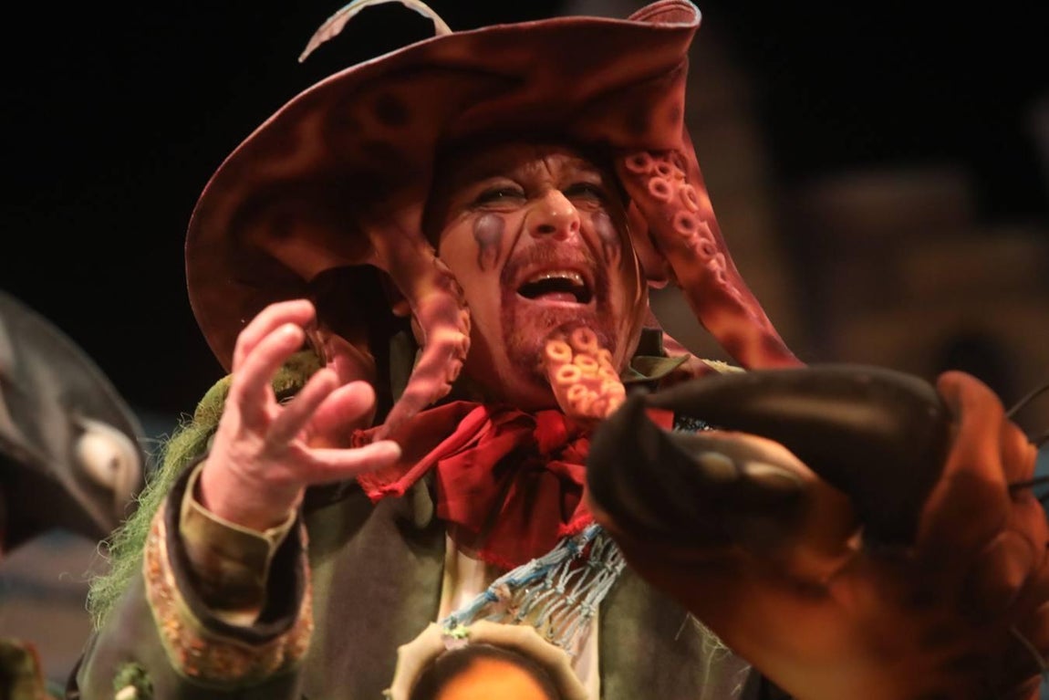 FOTOS: chirigota La maldición de la lapa negra