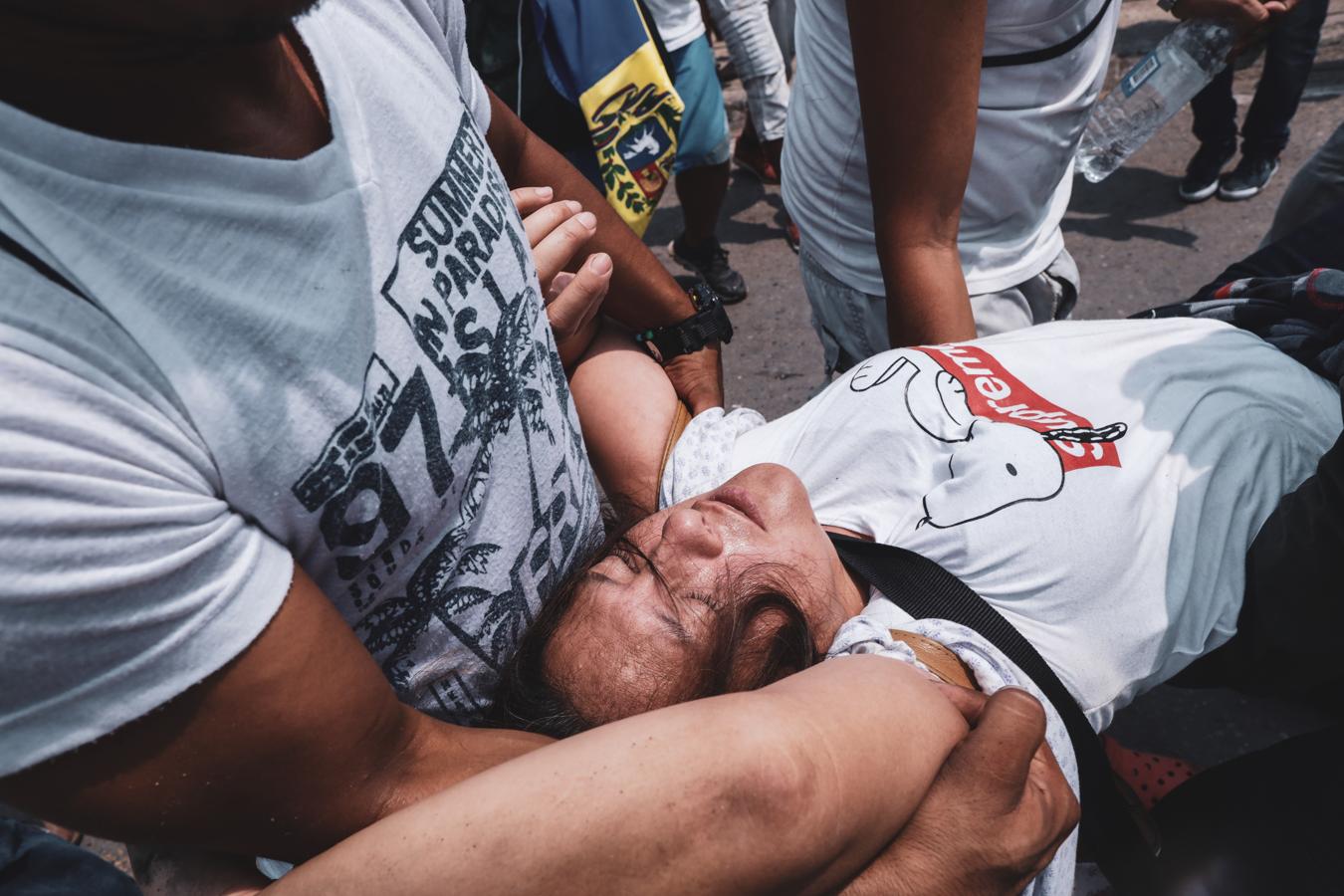 Los choques entre chavistas y opositores, en imágenes