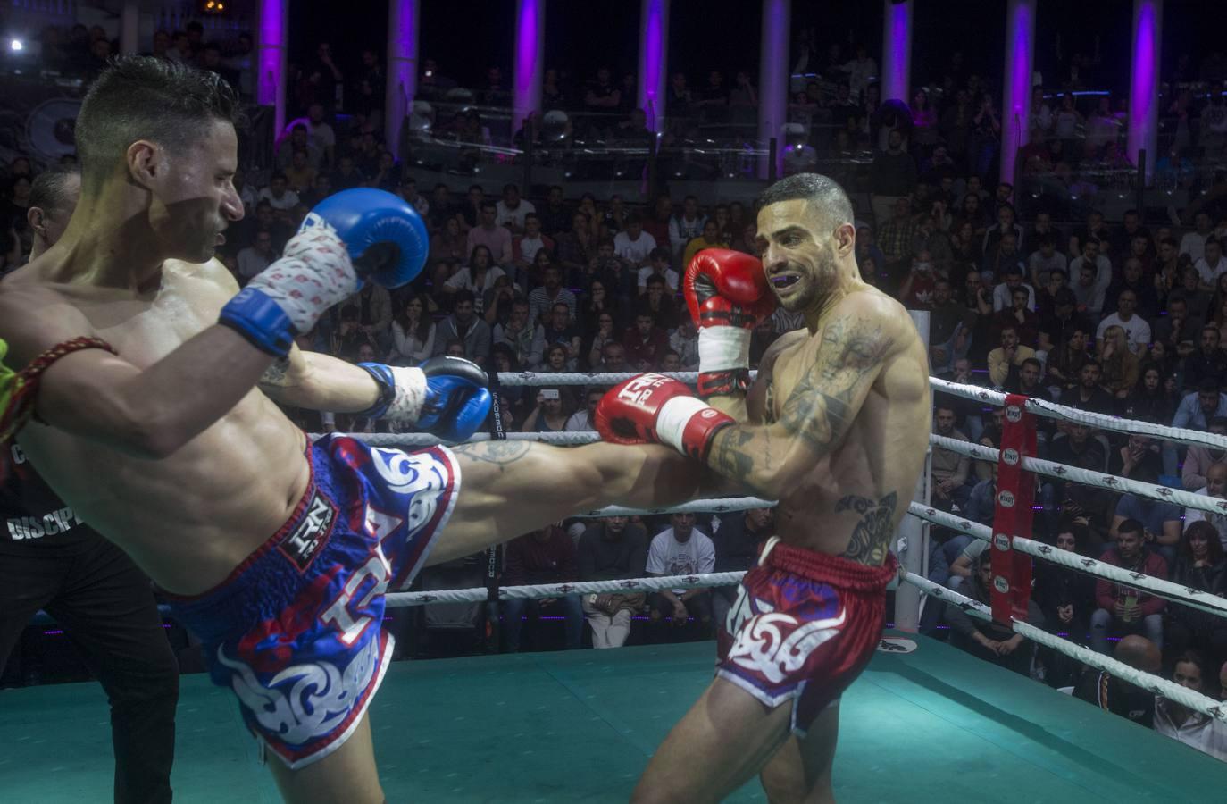 Las espectaculares imágenes del tercer campeonato mundial de muay thai para Carlos Coello