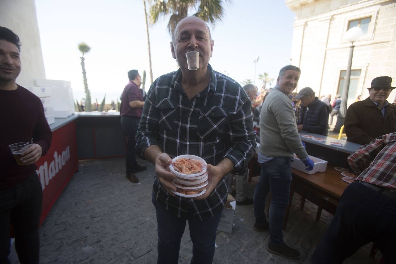 FOTOS: La Gambada de la Peña La tertulia de Doña Frasquita pone sabor al Carnaval de Cádiz