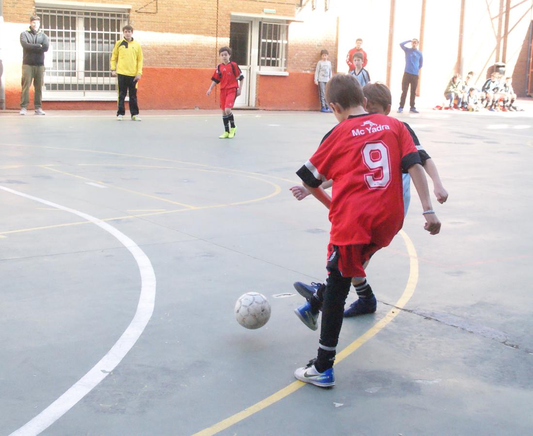 Las mejores imágenes del partido de fútbol sala entre Sagrada Familia Jorge Juan &quot;A&quot; y Nuestra Señora Consolación &quot;B&quot;