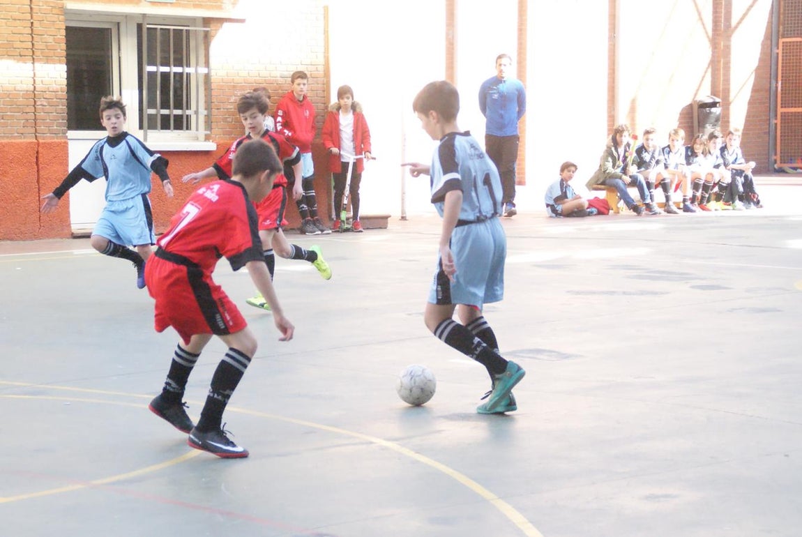 Las mejores imágenes del partido de fútbol sala entre Sagrada Familia Jorge Juan &quot;A&quot; y Nuestra Señora Consolación &quot;B&quot;