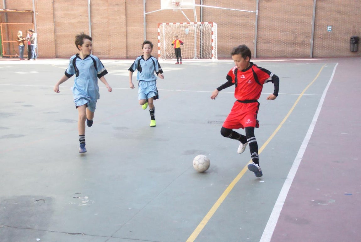 Las mejores imágenes del partido de fútbol sala entre Sagrada Familia Jorge Juan &quot;A&quot; y Nuestra Señora Consolación &quot;B&quot;