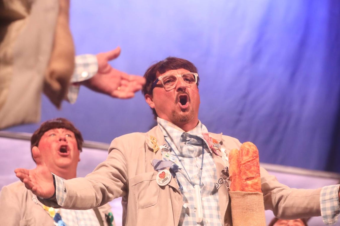 FOTOS: Chirigota Los cachito pan en el COAC 2019