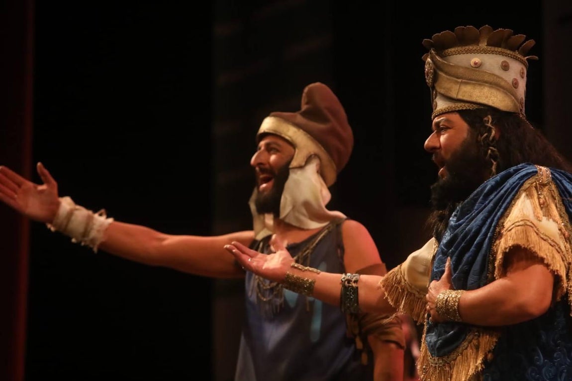 FOTOS: Comparsa La Tierra Prometida en el COAC 2019