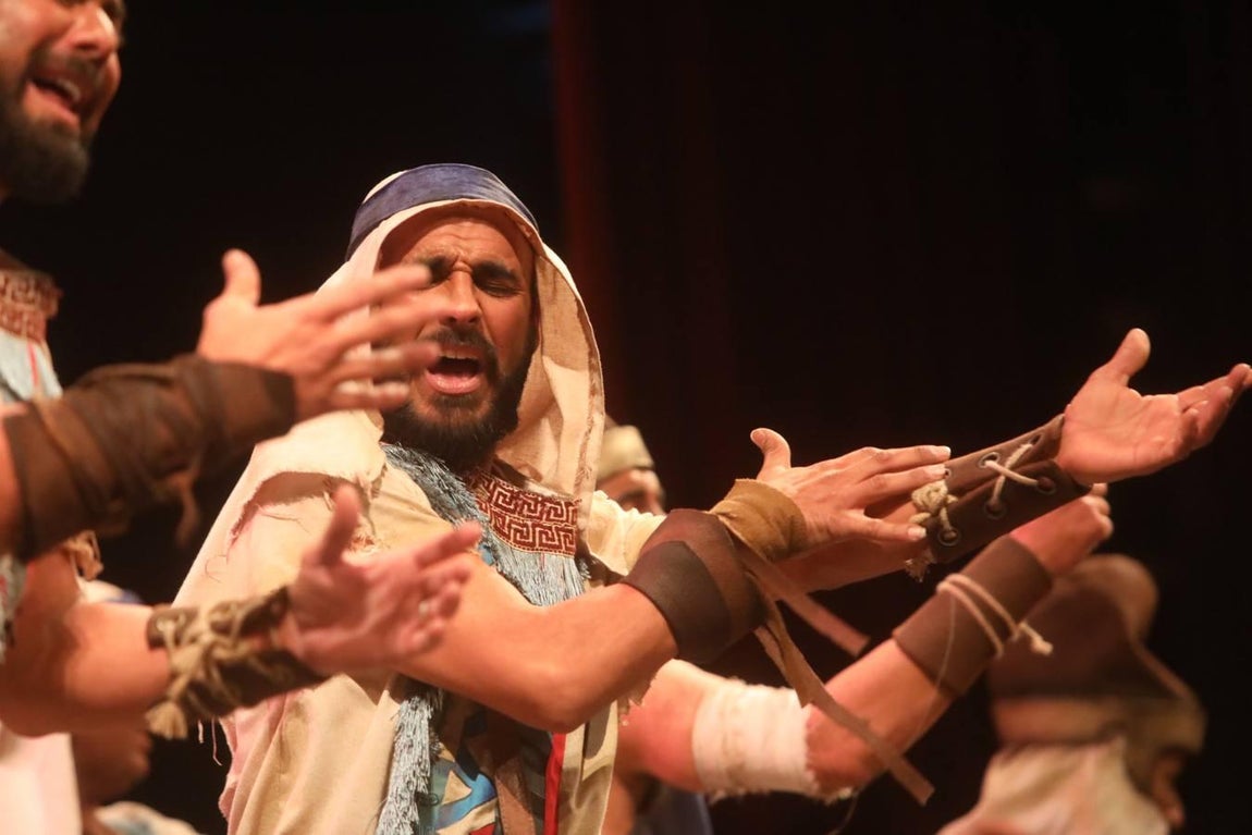 FOTOS: Comparsa La Tierra Prometida en el COAC 2019