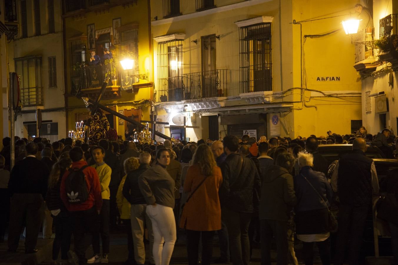 Galería del vía crucis del Cristo de las Tres Caídas de Triana