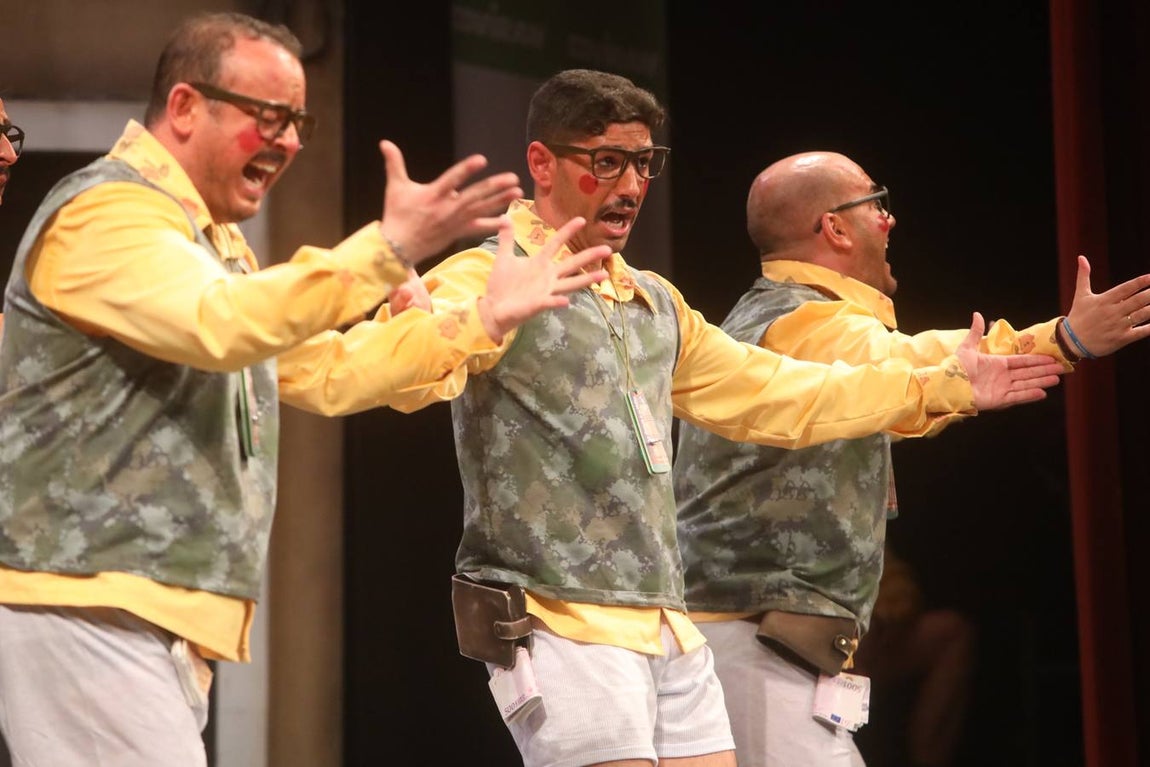 FOTOS: Chirigota Los Morosos en el COAC 2019