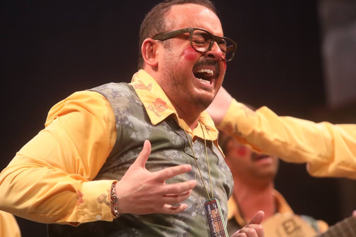 FOTOS: Chirigota Los Morosos en el COAC 2019