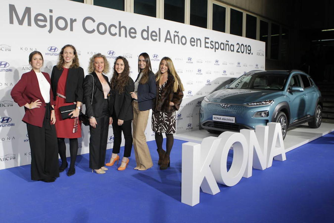 El Kona se enfrentó a siete rivales de altura: los finalistas Peugeot 508 y Seat Arona, el Citroën Berlingo, el Opel Grandland-X, el Honda CR-V, el Mitsubishi Eclipse Cross, y el Dacia Duster. La web mejorcoche.abc.es recoge las características de todos los modelos, así como la clasificación definitiva.. 