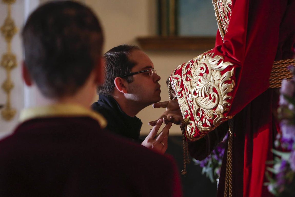 En imágenes, el primer viernes de marzo como antesala de la Cuaresma en Córdoba
