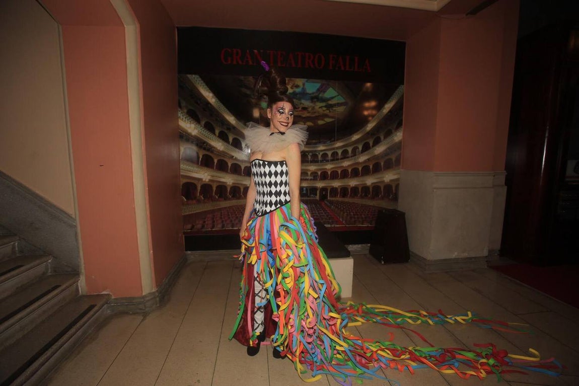 Políticos y famosos no se pierden la Gran Final del Falla