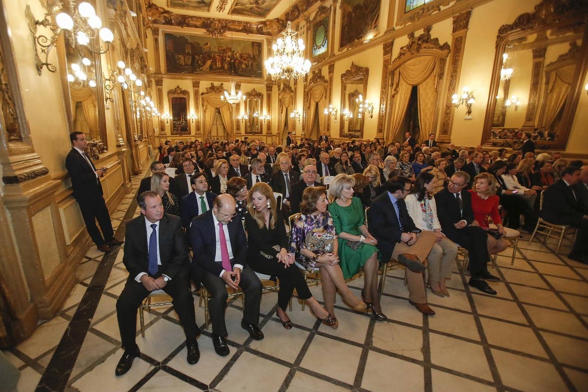 La entrega de las Insignias de Oro del Círculo de la Amistad, en imágenes