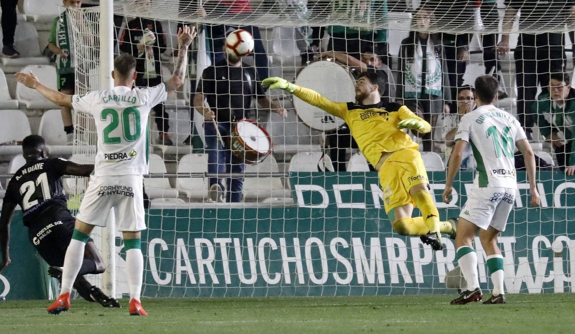 Las mejores jugadas del Córdoba-Málaga, en imágenes