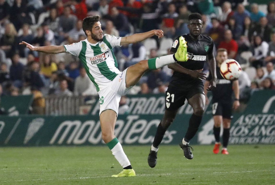 Las mejores jugadas del Córdoba-Málaga, en imágenes