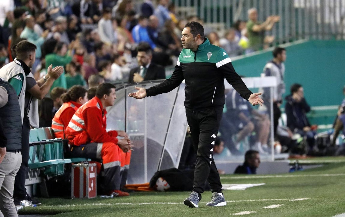 Las mejores jugadas del Córdoba-Málaga, en imágenes