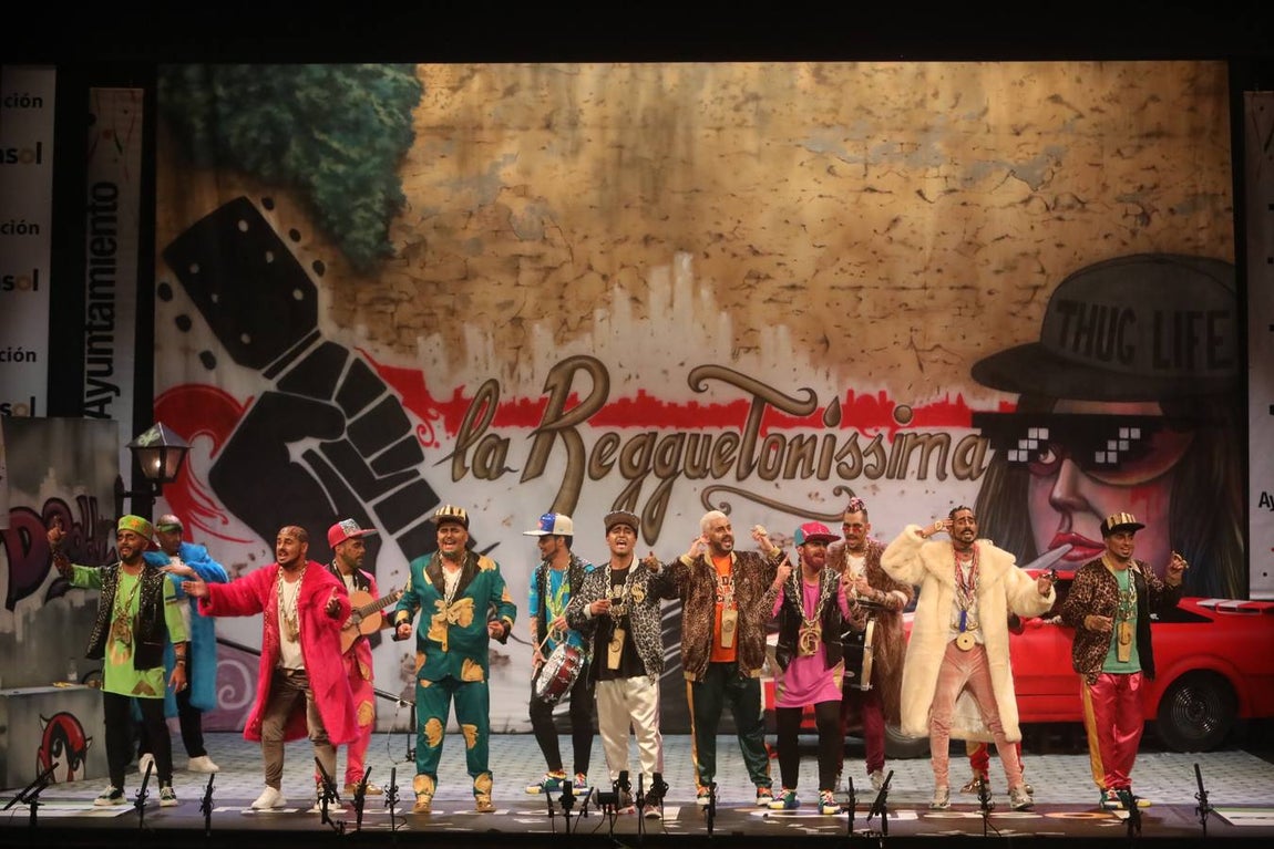 FOTOS: chirigota Daddy Cadi en el COAC 2019