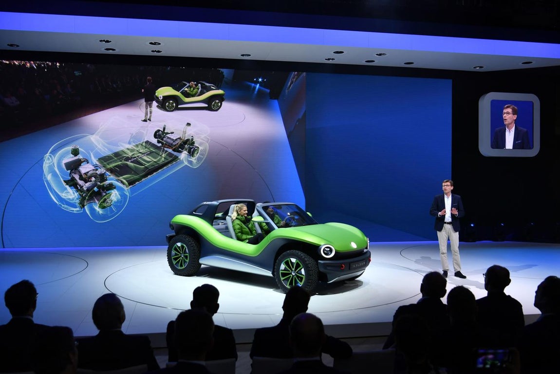 Volkswagen. Cuatro novedades han sido presentadas por Volkswagen en el Salón de Ginebra. La más impactante, el ID. Buggy, un prototipo totalmente eléctrico
